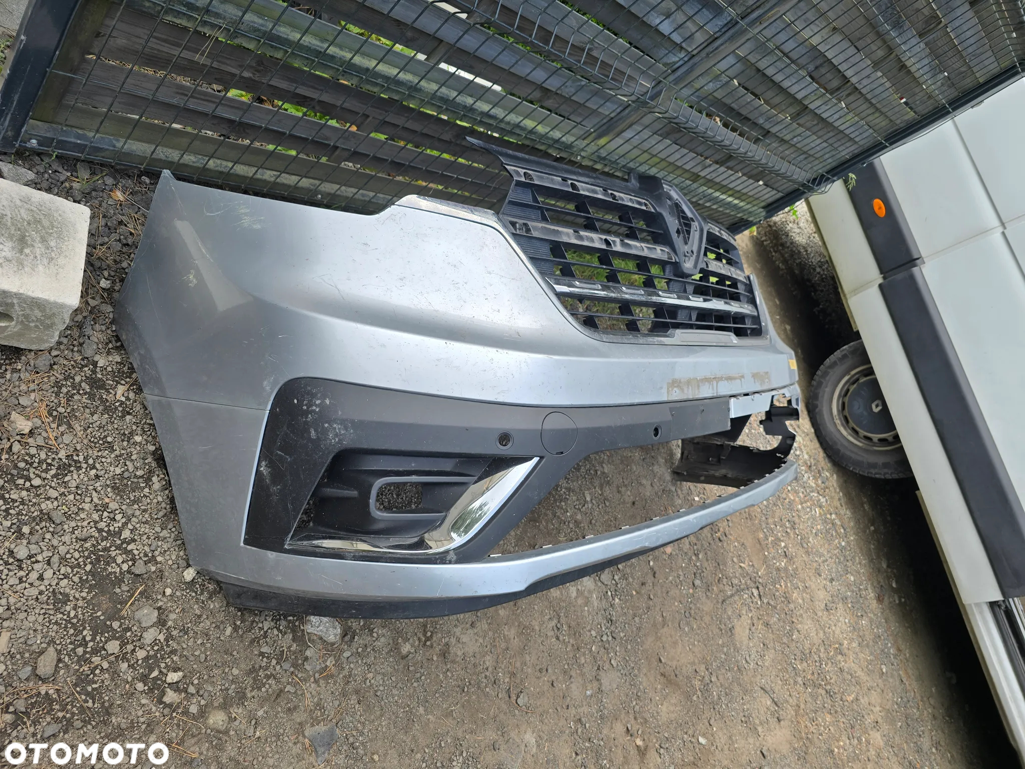 Renault trafic IV zderzak przód grill - 2