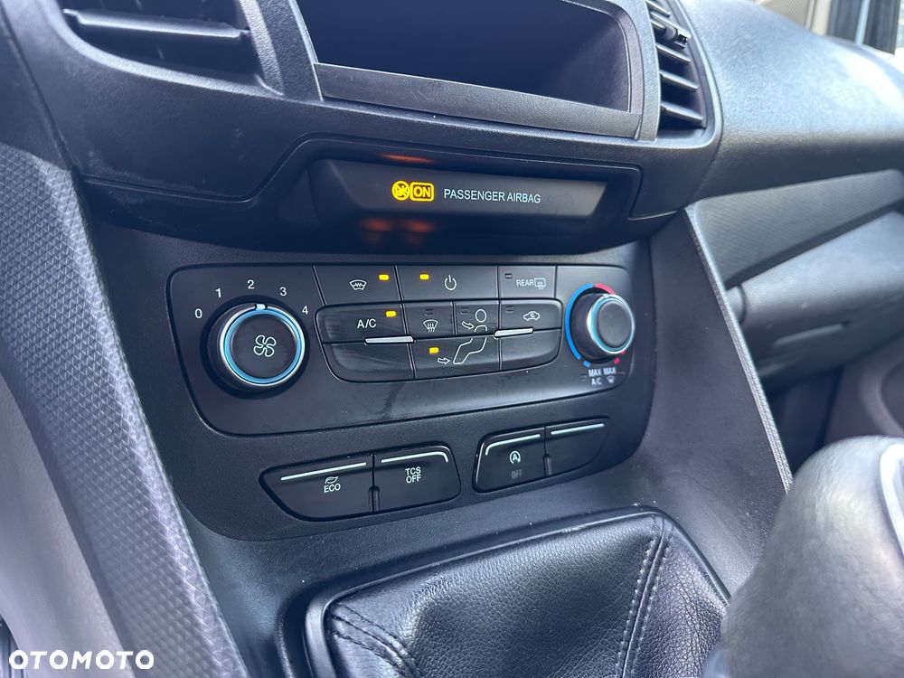 Ford Transit Connect - 16