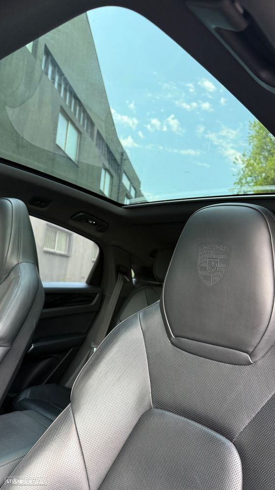 Porsche Cayenne S E-Hybrid - 18
