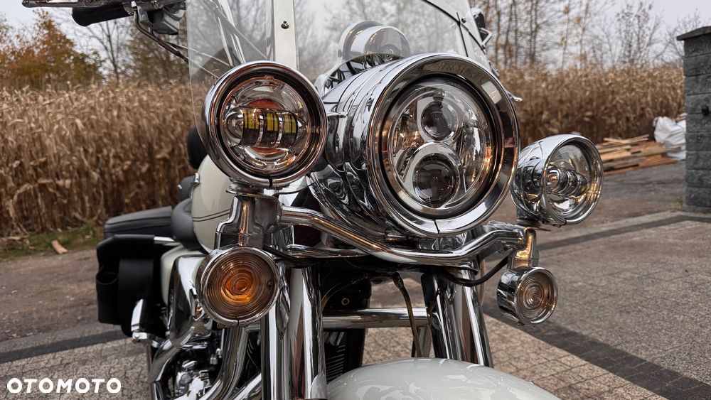 Harley-Davidson Touring Road King - 21