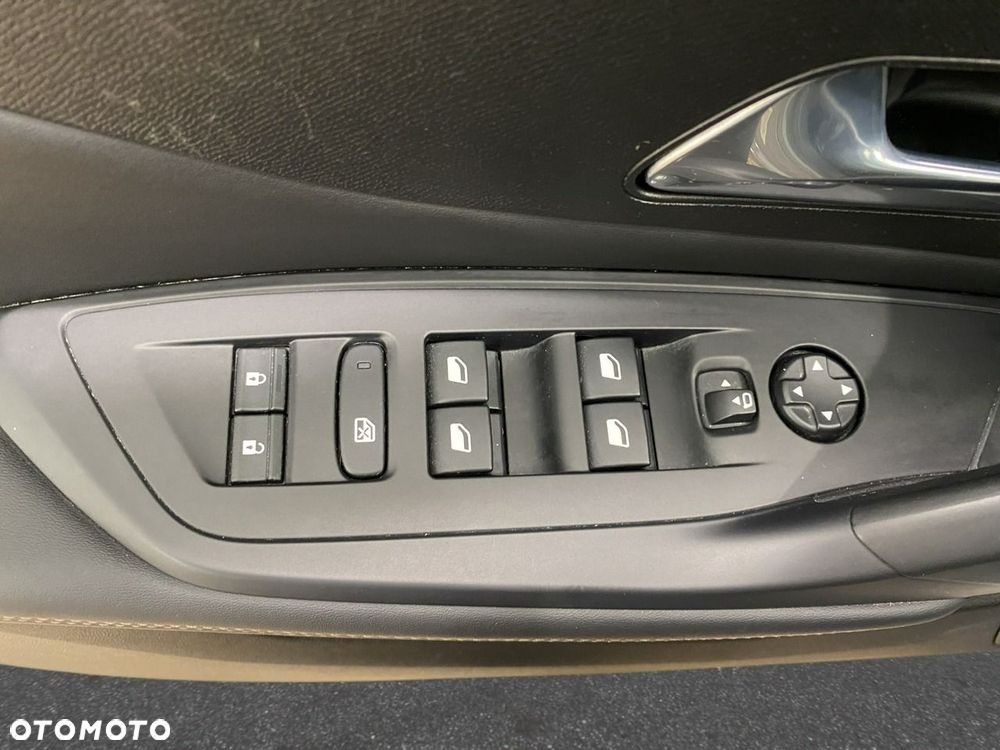 Peugeot 308 1.5 BlueHDi Allure Pack S&S EAT8 - 18