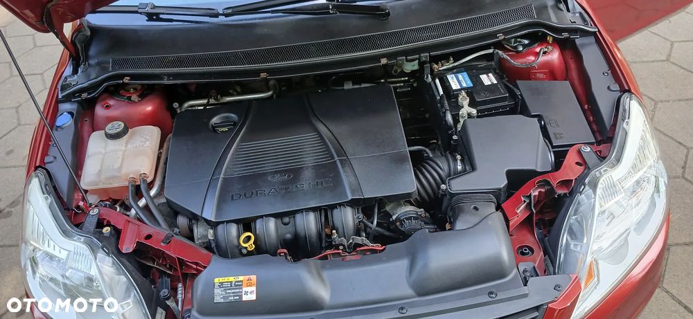 Ford Focus 1.8 Ghia - 19