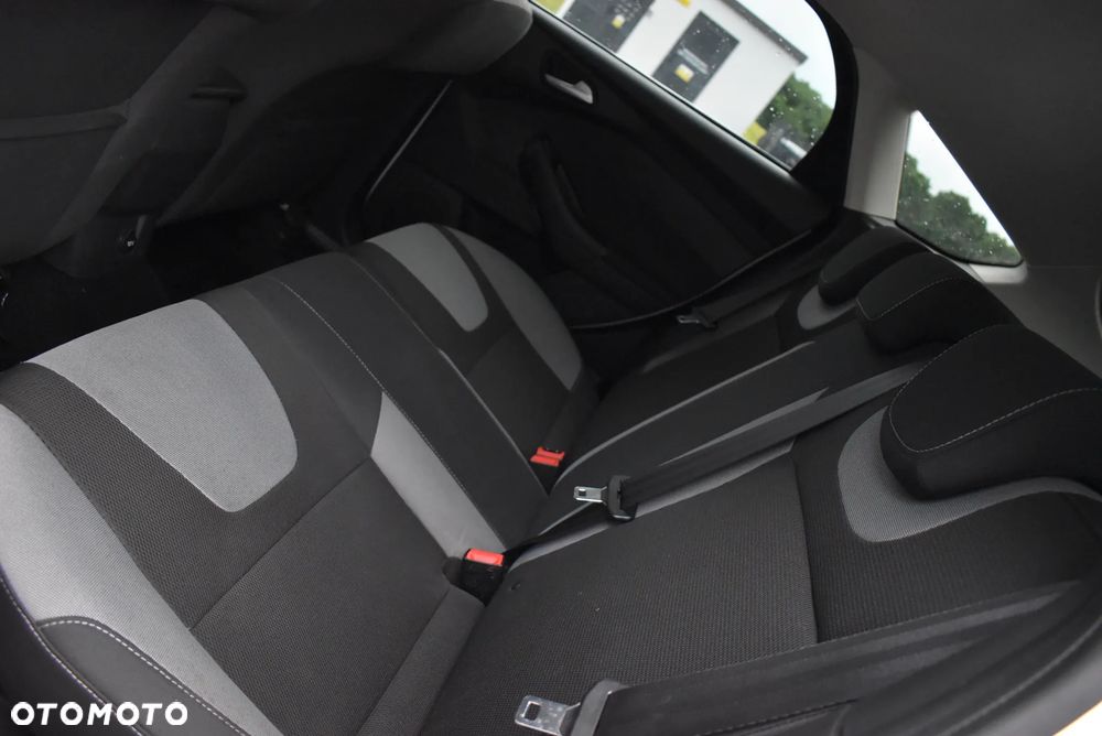 Ford Focus - 17