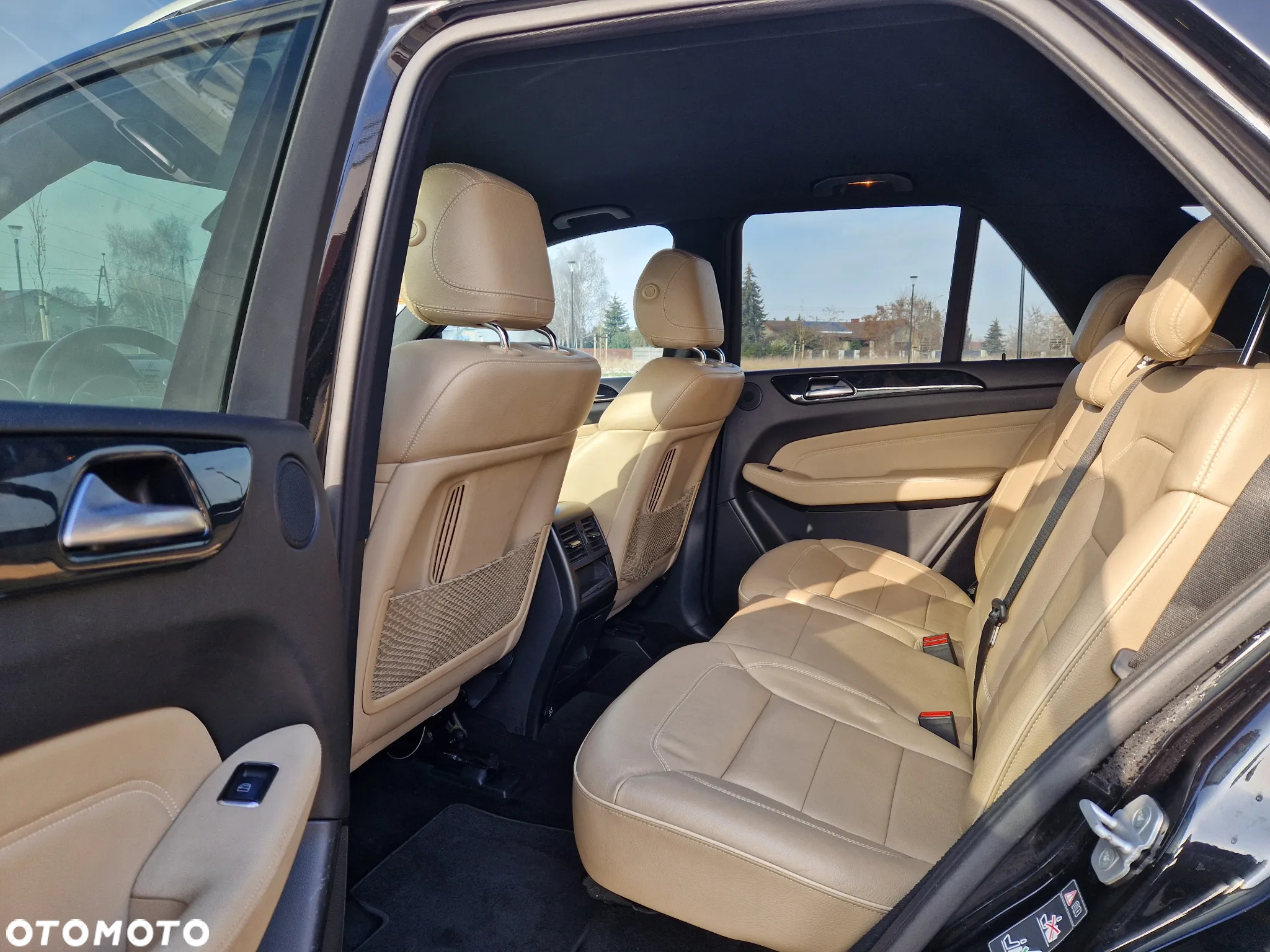 Mercedes-Benz ML 350 BlueTec 4-Matic - 16