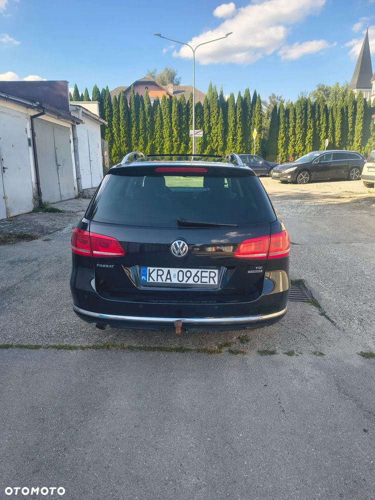 Volkswagen Passat 1.6 TDI DPF BlueMot Comfortline - 2