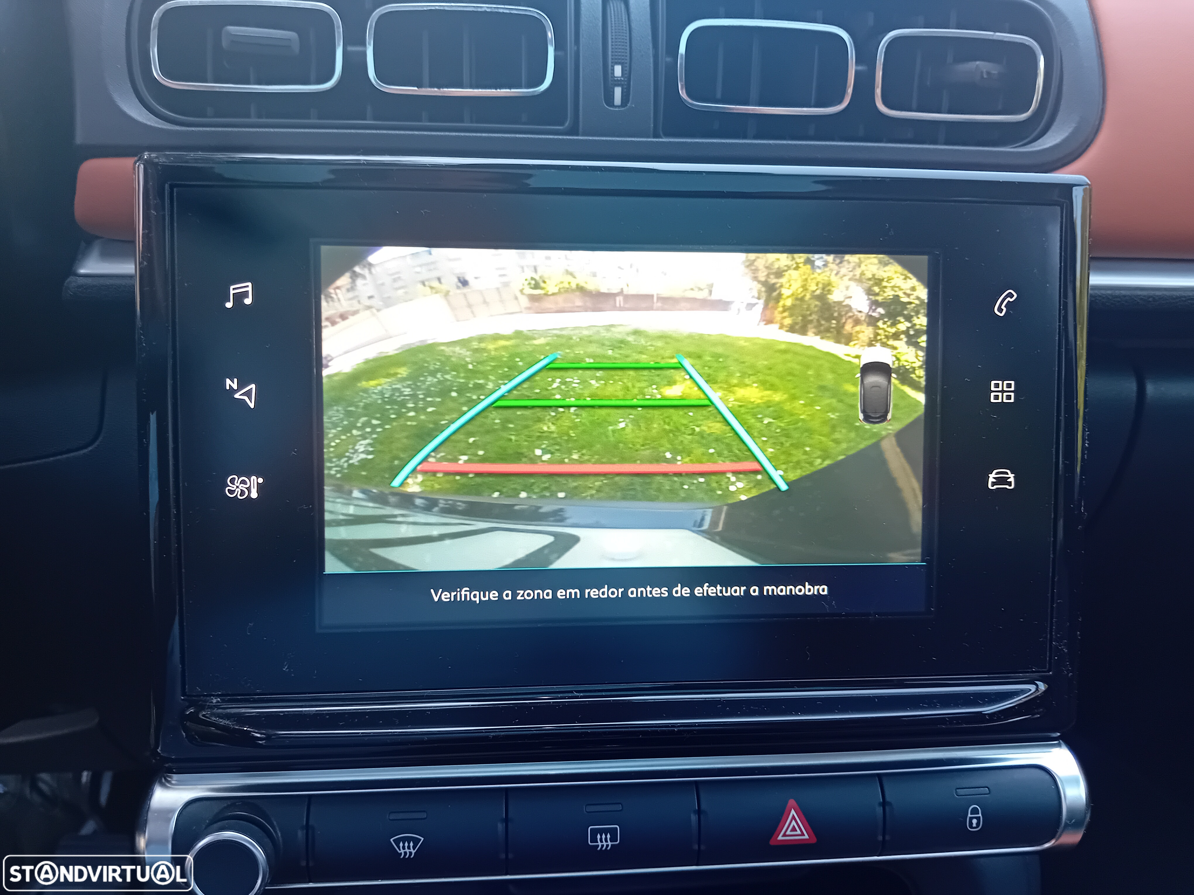Citroën C3 1.2 PureTech Shine - 16