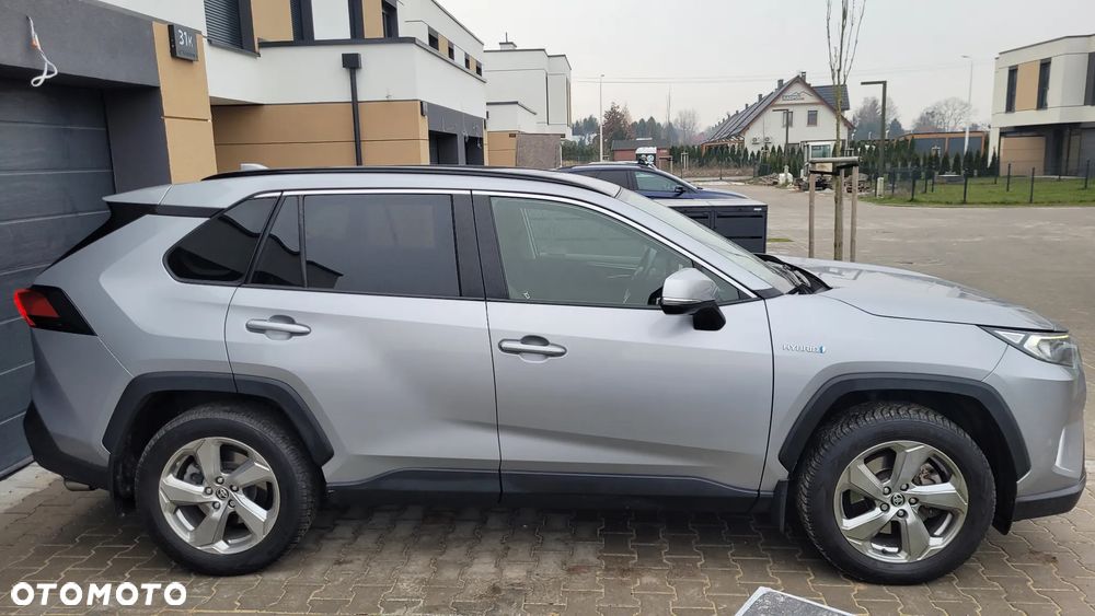 Toyota RAV4 - 9