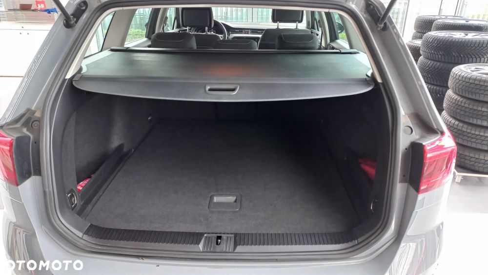 Volkswagen Passat Variant 1.5 TSI EVO Business DSG - 12