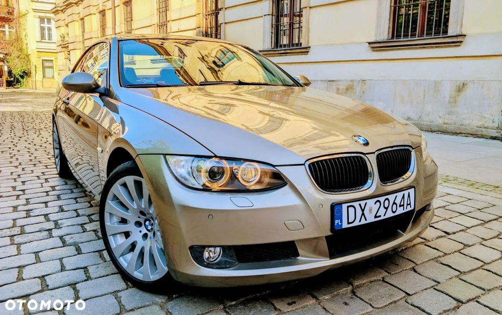 BMW Seria 3 320i - 3