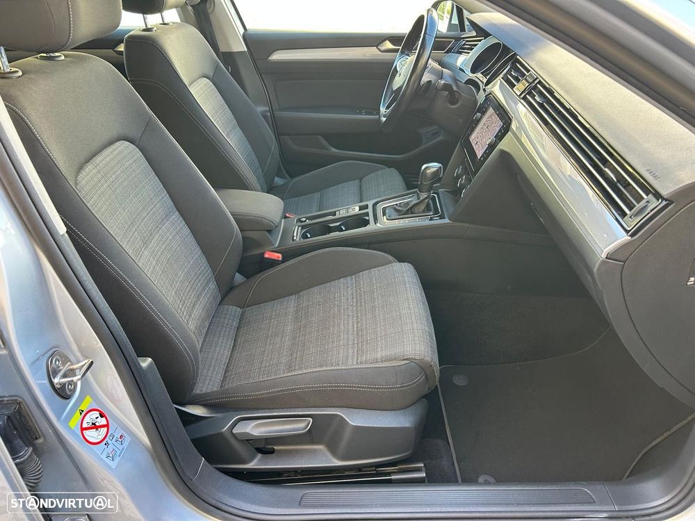VW Passat Variant 1.6 TDI Confortline DSG - 31