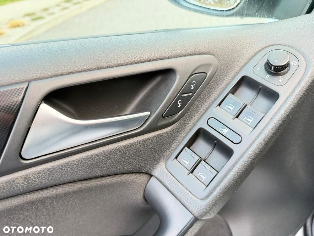 Volkswagen Golf 1.6 TDI Comfortline - 7