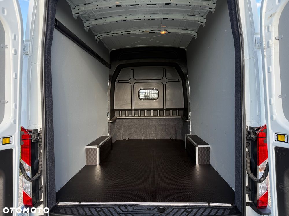 Ford Transit - 24