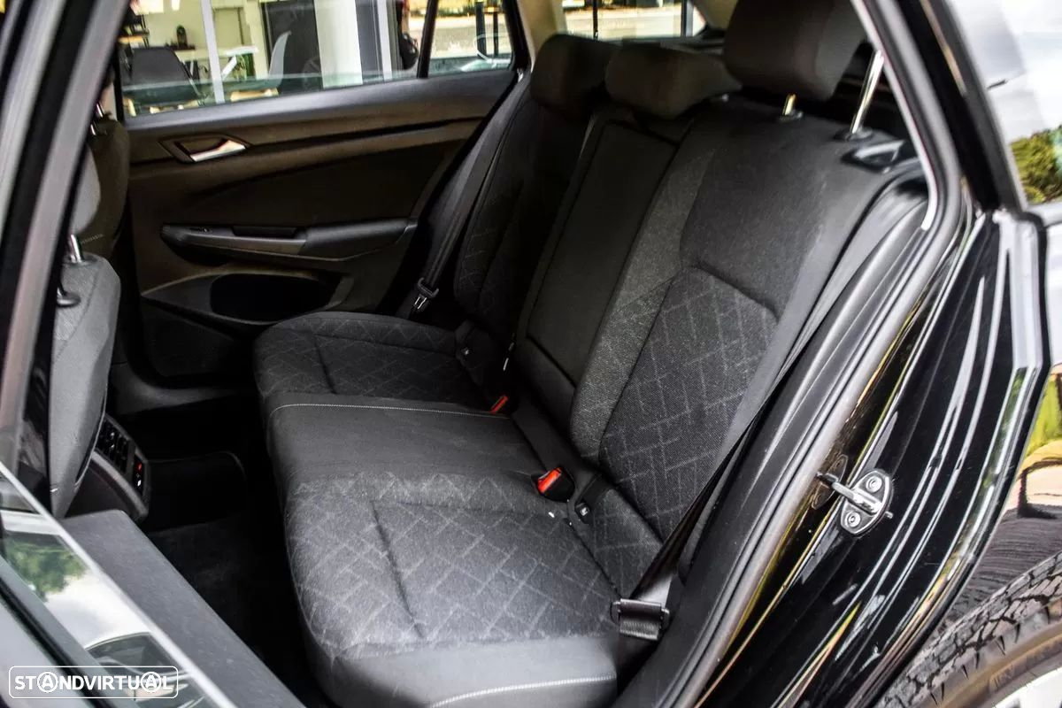VW Golf Variant 2.0 TDi Conceptline - 31