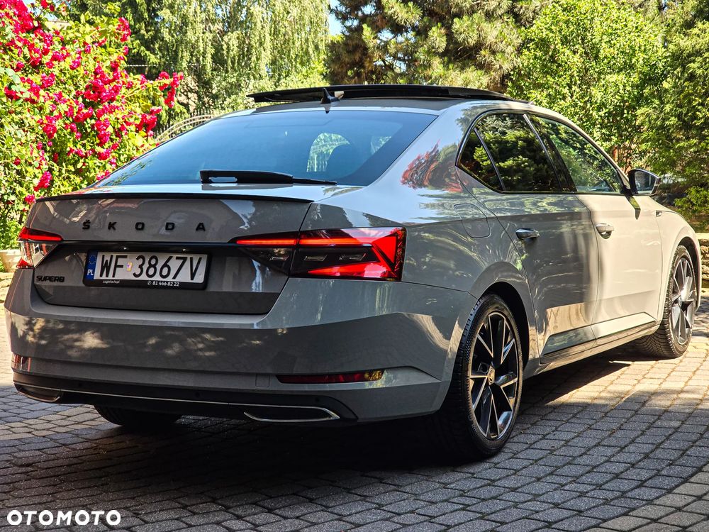 Skoda Superb 2.0 TDI SCR Sportline DSG - 9
