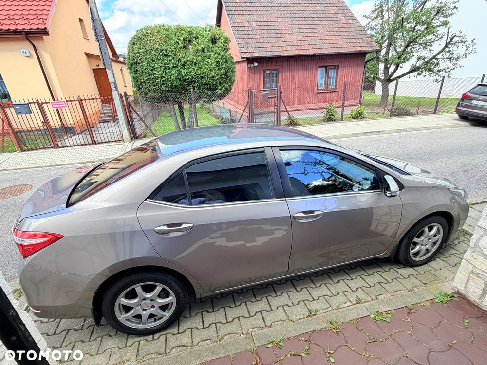 Toyota Corolla - 5