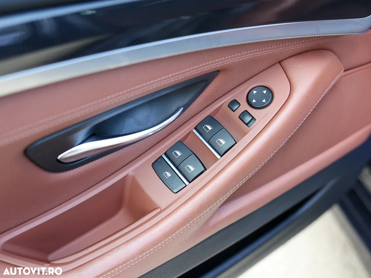 BMW Seria 5 520i Aut. - 34