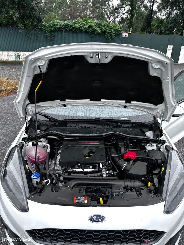Ford Fiesta 1.5 EcoBoost S&S ST X - 14