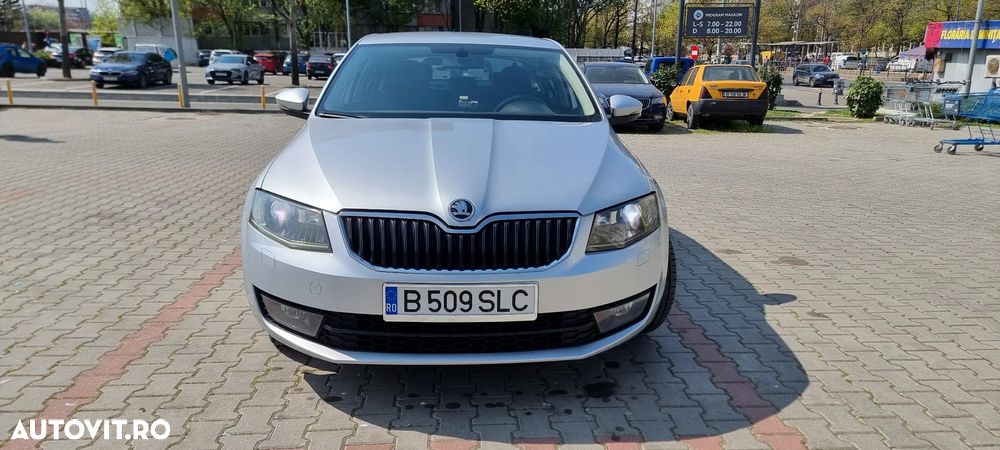 Skoda Octavia 2.0 TDI DSG 4X4 RS - 7