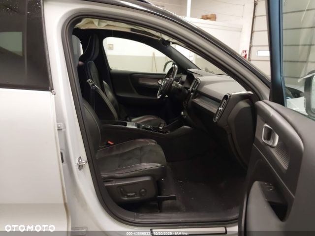 Volvo XC 40 T5 AWD R-Design - 6