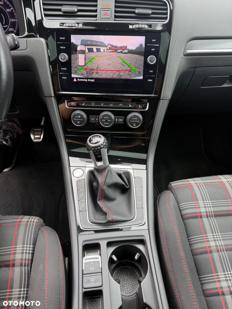 Volkswagen Golf GTI (BlueMotion Technology) - 20