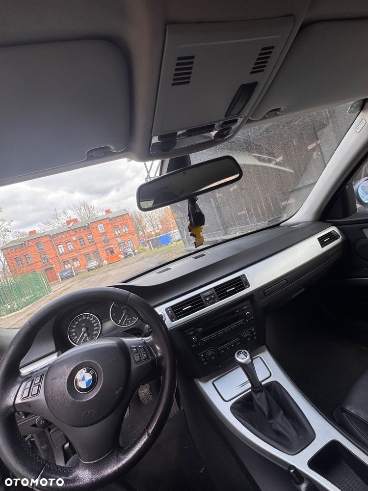 BMW Seria 3 320d - 6