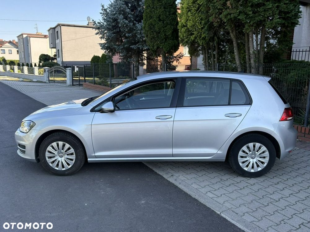 Volkswagen Golf - 5
