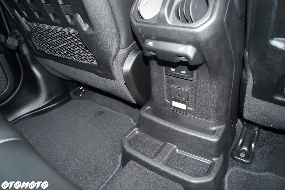 Jeep Wrangler - 21