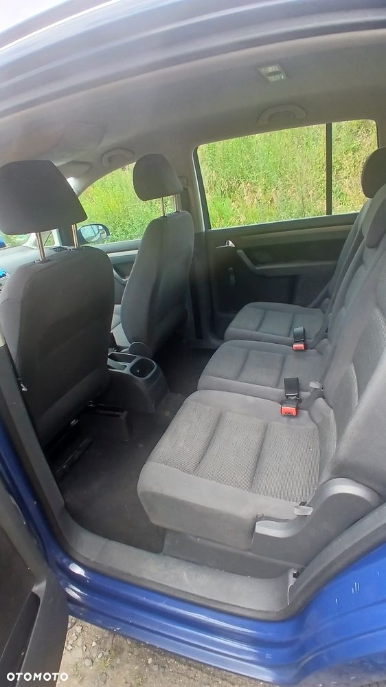 Volkswagen Touran - 5
