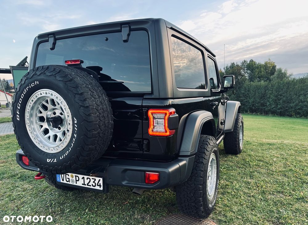 Jeep Wrangler - 8