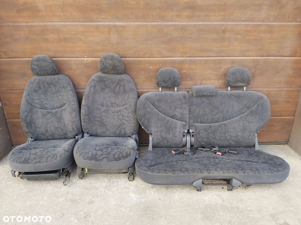 Toyota Yaris I fotel lewy prawy przód tył kanapa 3D JAPONIA - 1