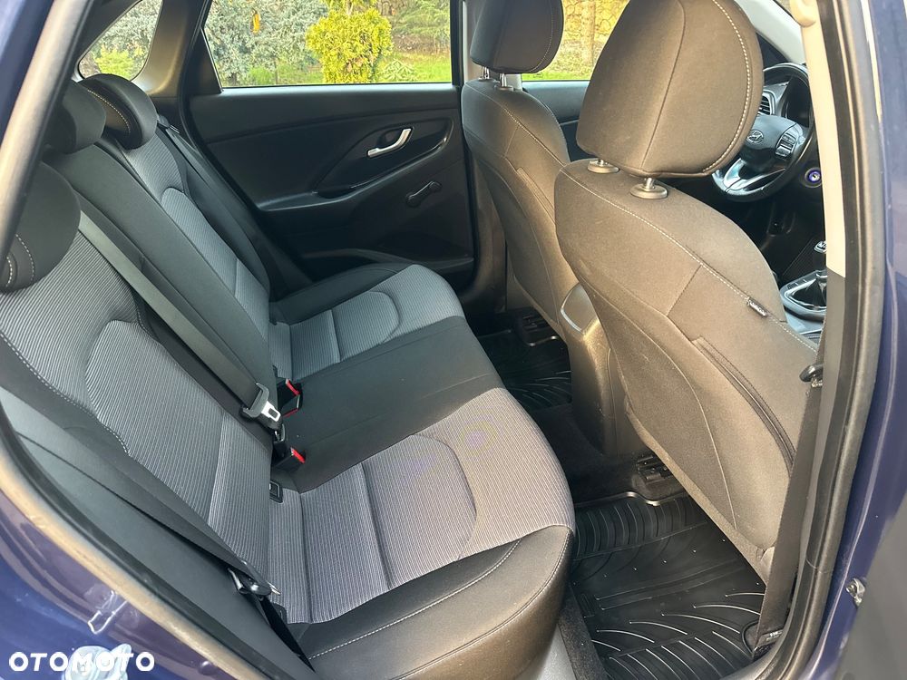 Hyundai i30 1.4 Passion Plus - 17