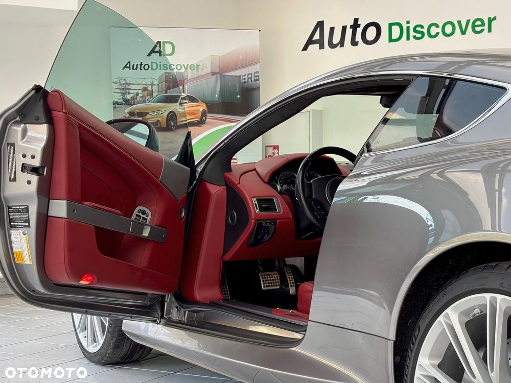 Aston Martin DB9 - 21