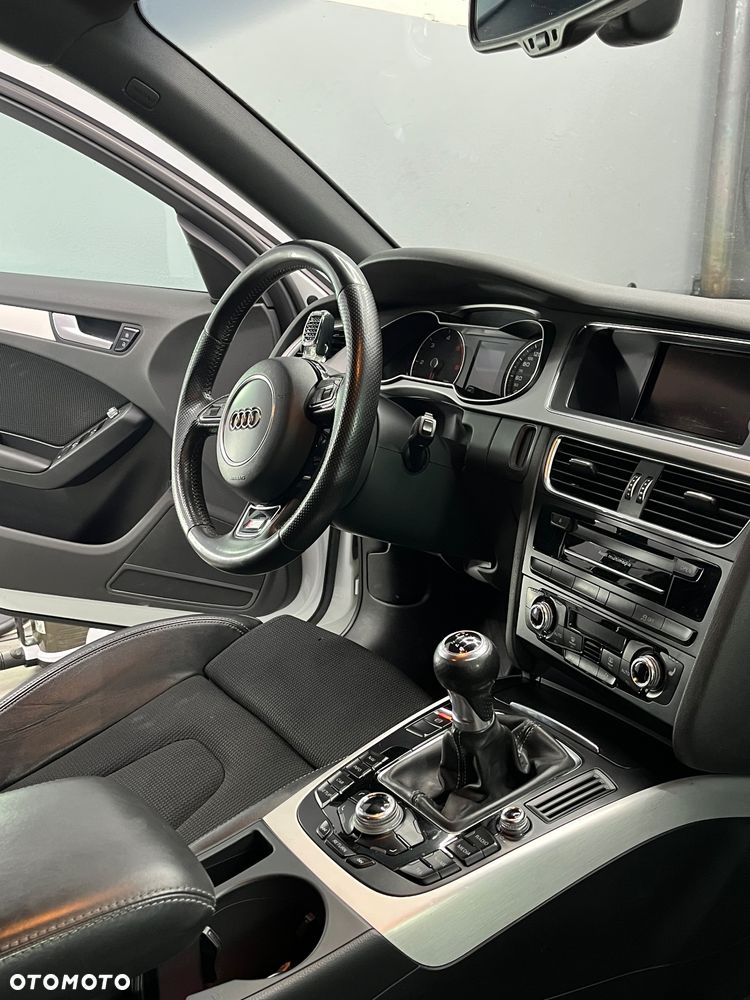 Audi A4 Limousine - 13