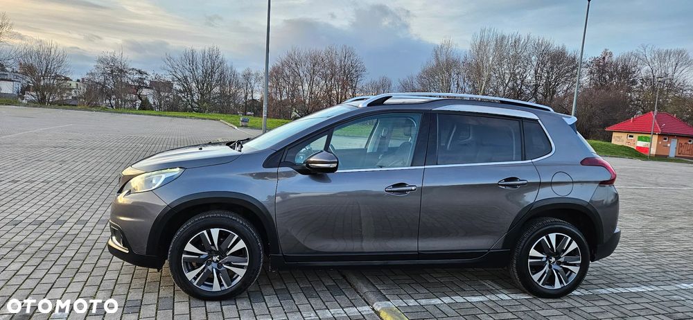 Peugeot 2008 1.6 BlueHDi Allure S&S - 21