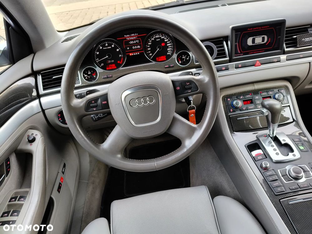 Audi S8 5.2 FSI Quattro - 11