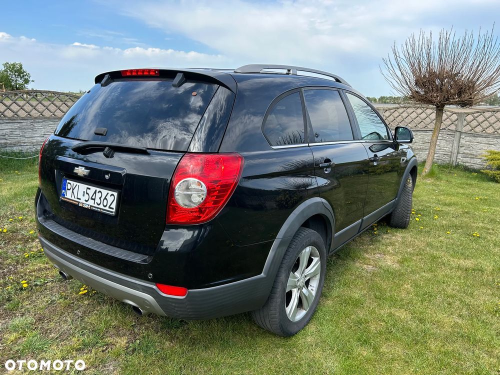 Chevrolet Captiva 2.2 D LTZ - 3