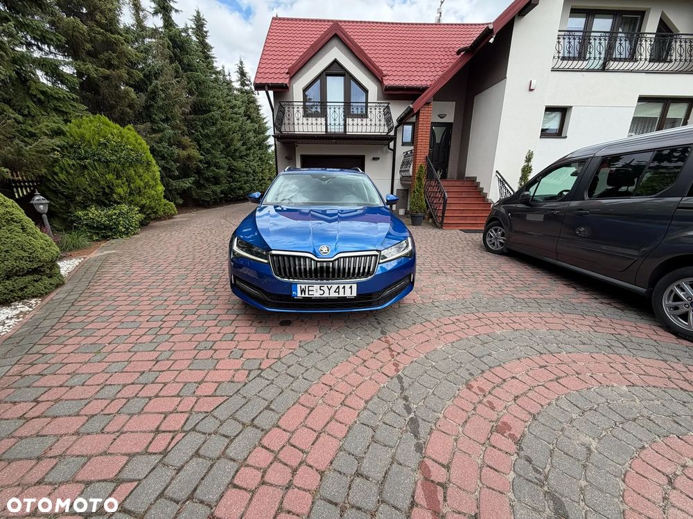 Skoda Superb 2.0 TDI SCR Style DSG - 4