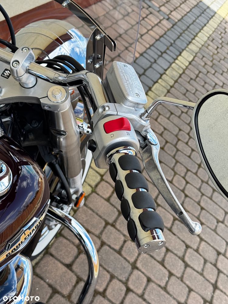 Suzuki VL 800 Volusia - Boulevard C50 - 17