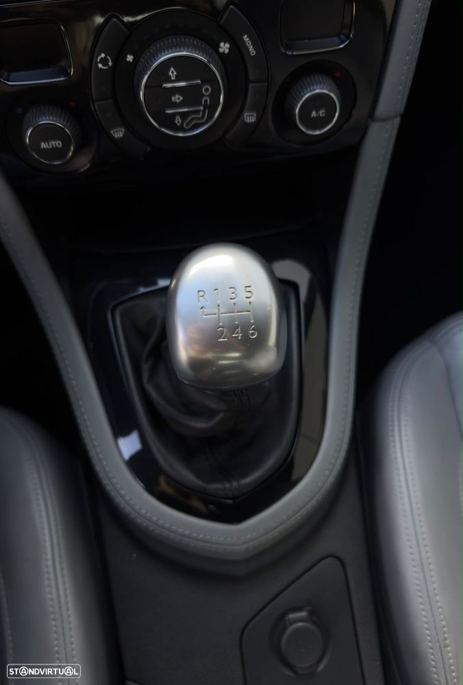 Peugeot RCZ 1.6 200 THP - 21