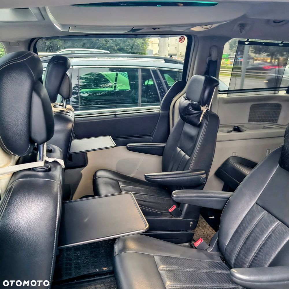 Chrysler Town & Country 4.0 Limited - 10