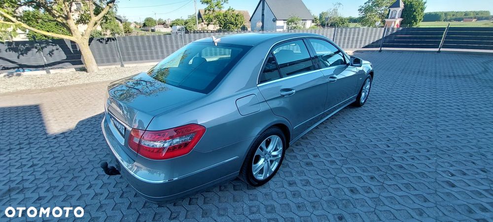 Mercedes-Benz Klasa E - 26