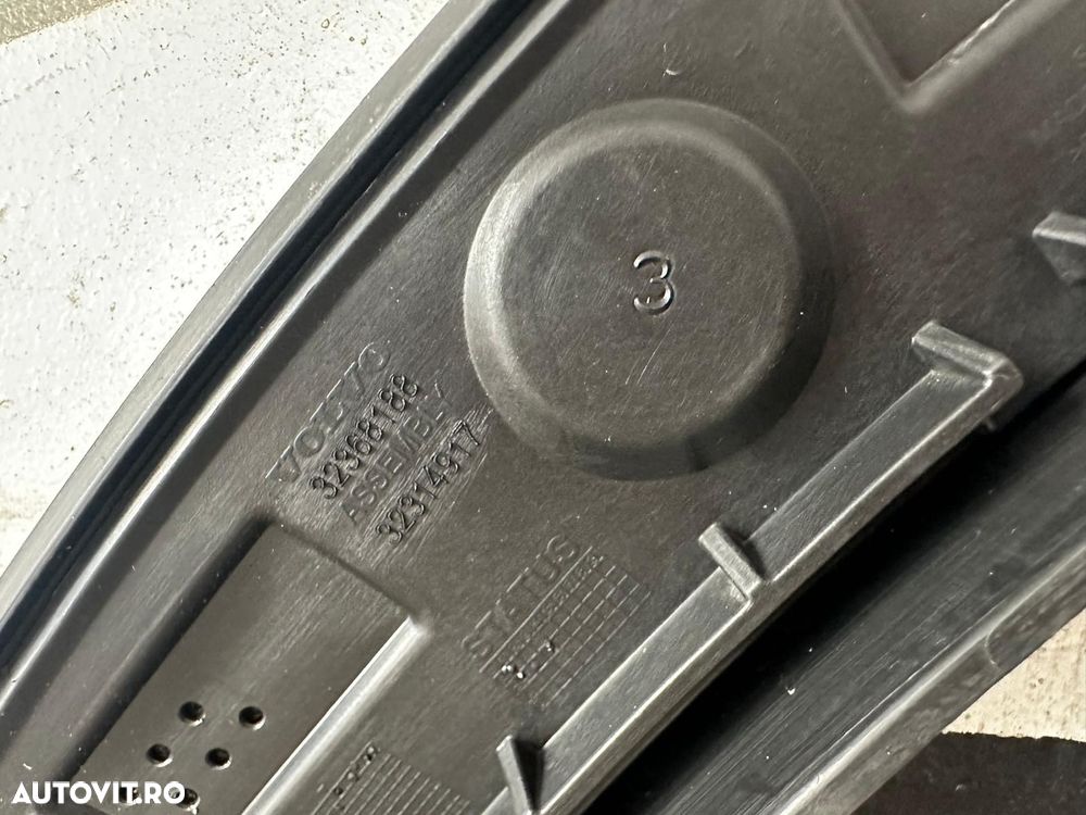 Ornament aripa overfender stanga spate XC40 2018+ 32368188, 32314917 - 3