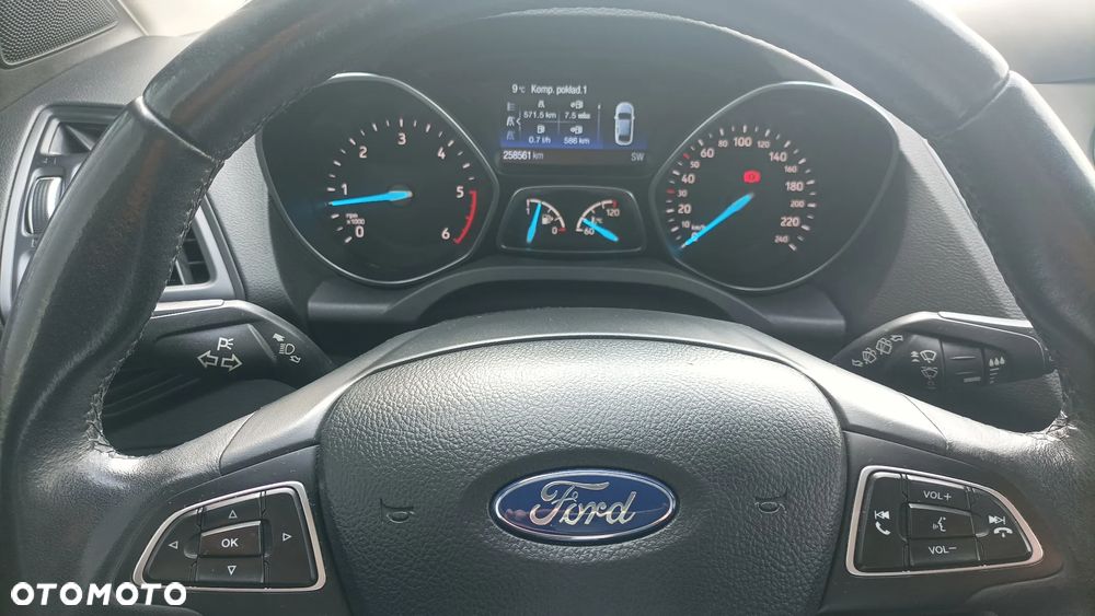 Ford Kuga 2.0 TDCi FWD Titanium - 16