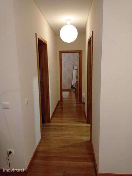 Apartamento T1 - Alugar - Grande imagem: 2/7