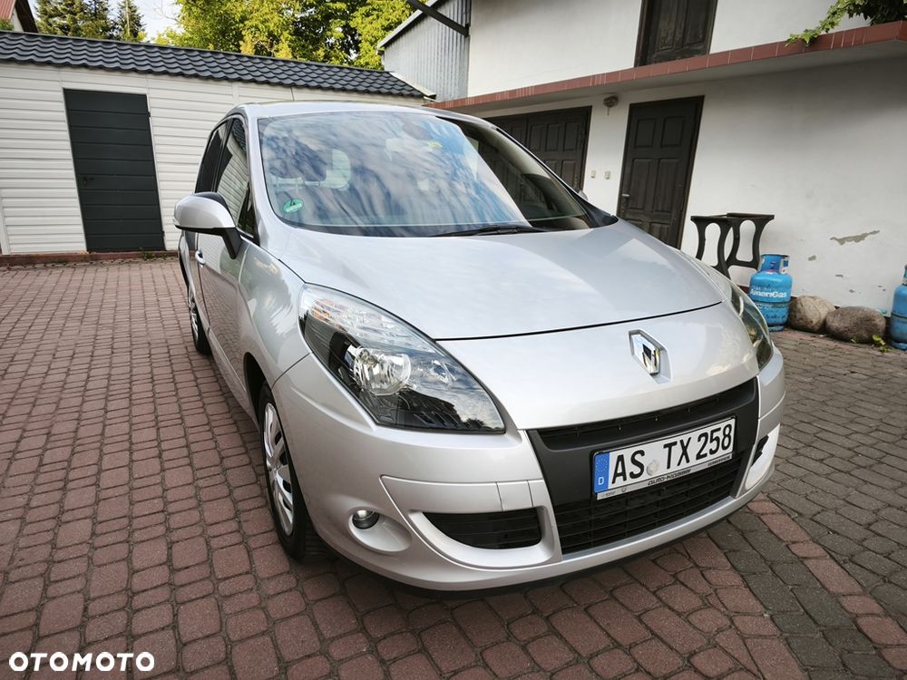 Renault Scenic 1.6 16V 110 TomTom Edition - 4