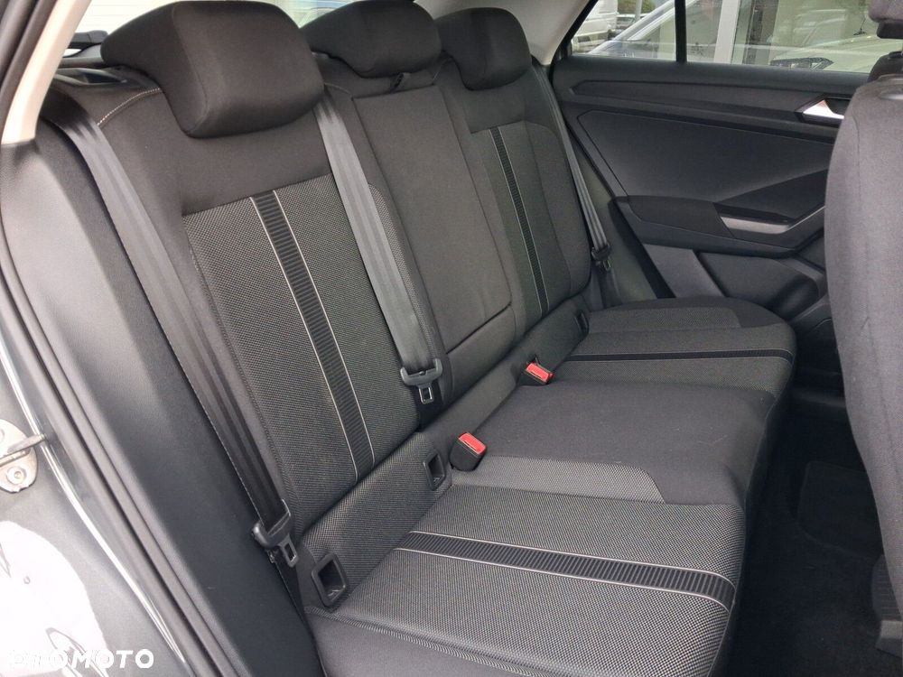 Volkswagen T-Roc 1.5 TSI Life - 23