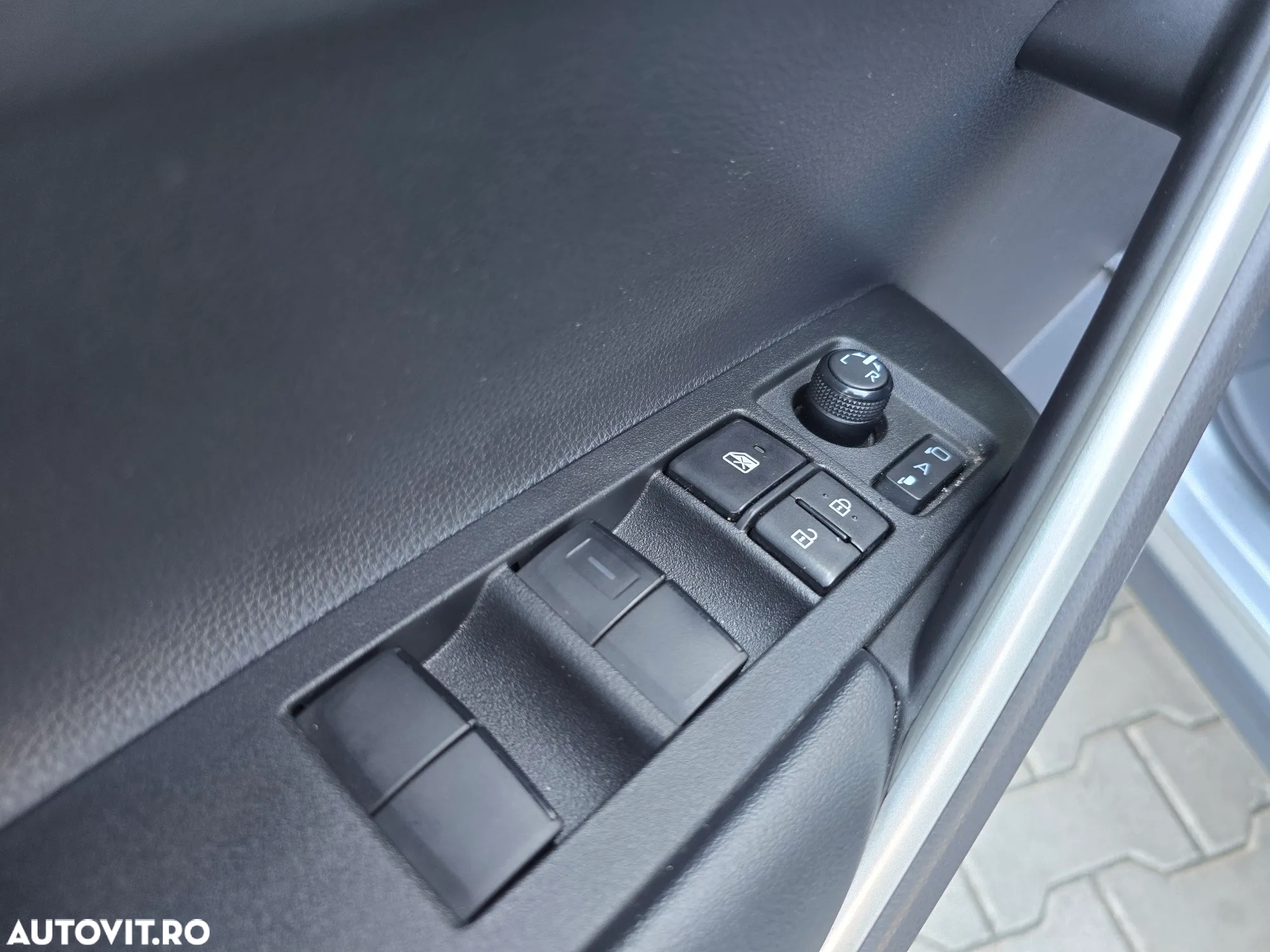 Toyota Corolla Cross - 12