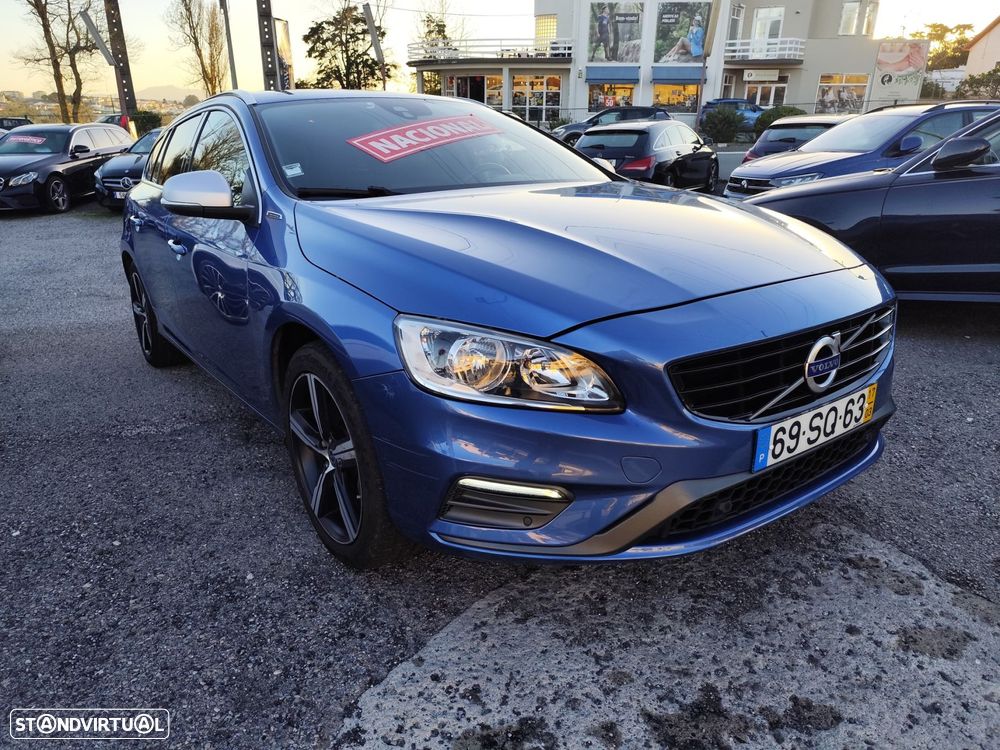 Volvo V60 2.4 D6 R-Design AWD Phev - 3