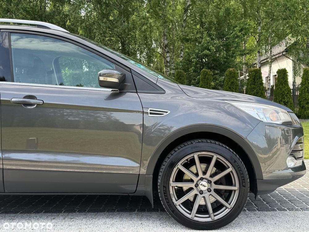 Ford Kuga 2.0 TDCi 2x4 Titanium - 24