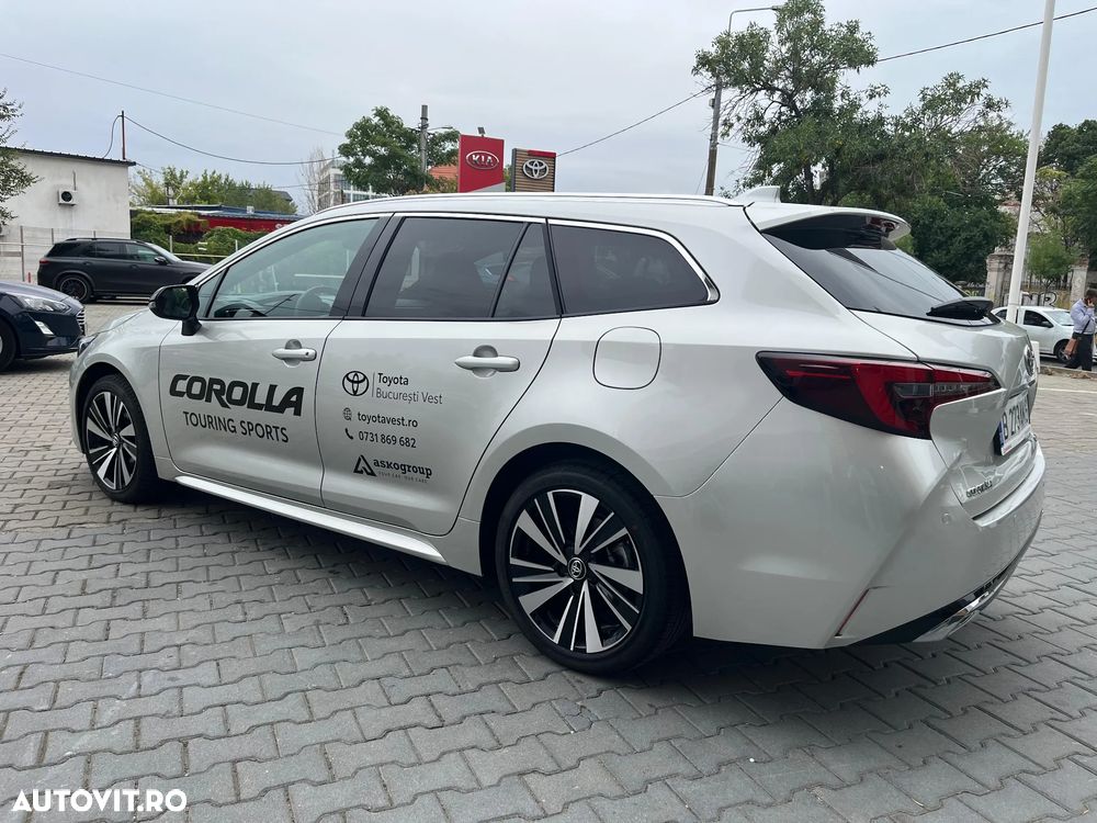 Toyota Corolla TS 1.8 HSD Dynamic - 5